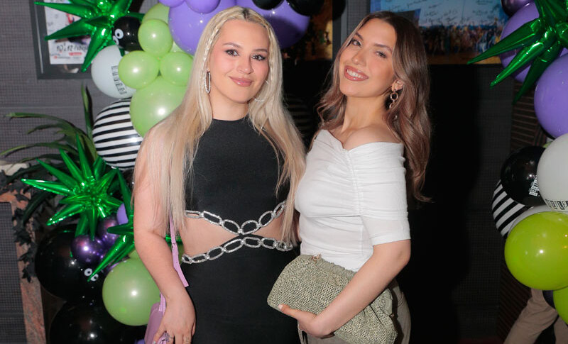 Yanela Treviño  y Romina Treviño