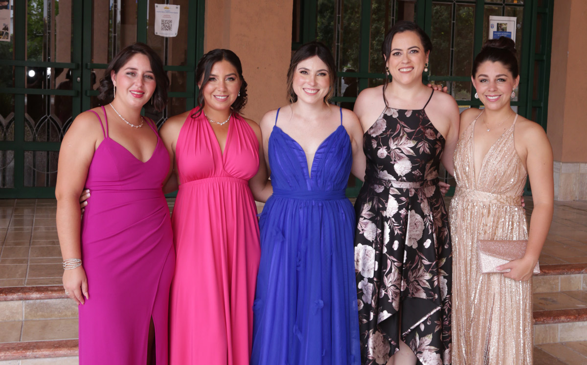 Lily Sánchez, Alejandra Sánchez, Ilse Espino Barros, Martha Espino Barros y Andrea Díaz / Foto: Roberto Alvarado