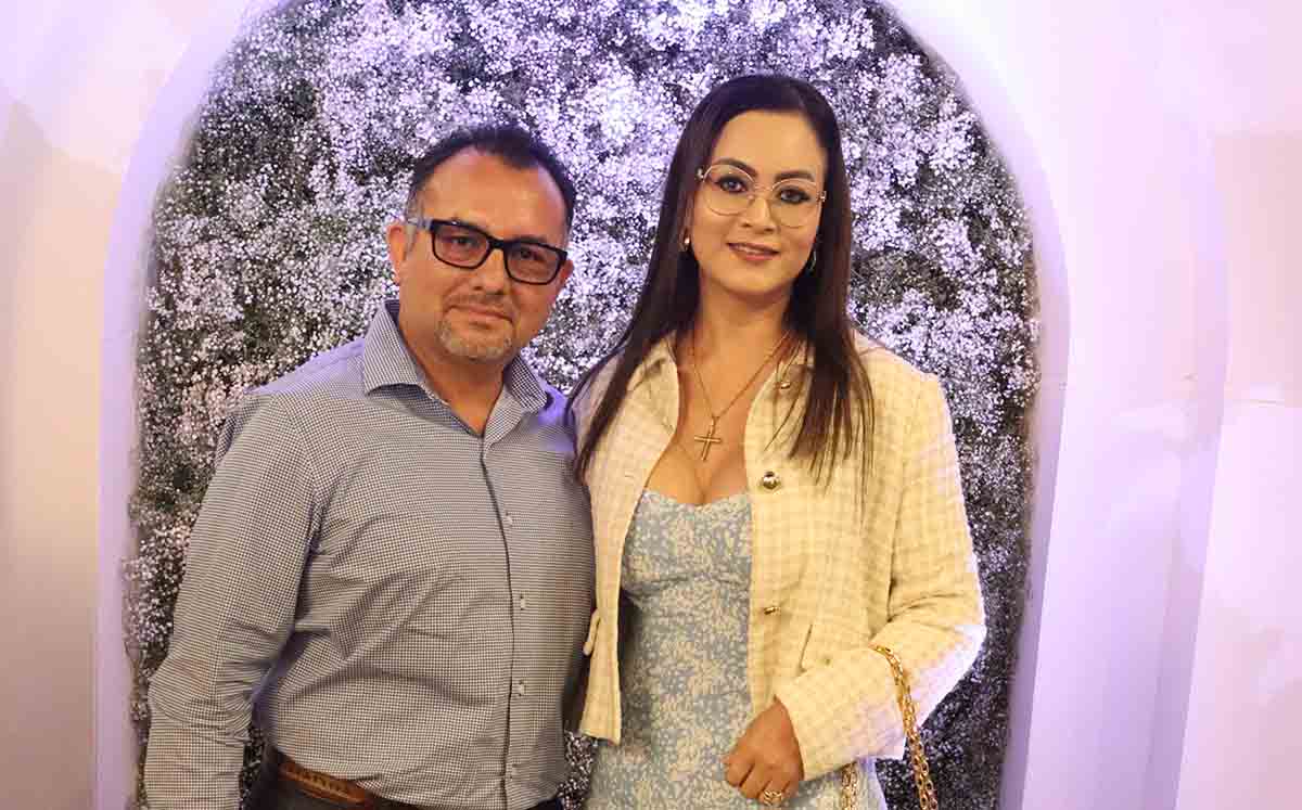 los asistentes recibieron un jabón corporal como recuerdo de tan especial día