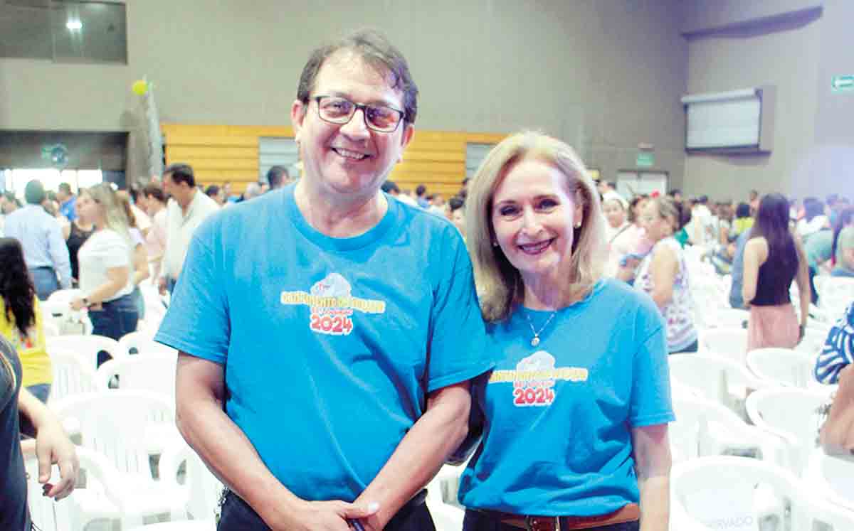 GERMAN WIEDMER Y GLORIA SEPTIÉN felices del éxito de la 38 edición del campamento del IEST Anáhuac