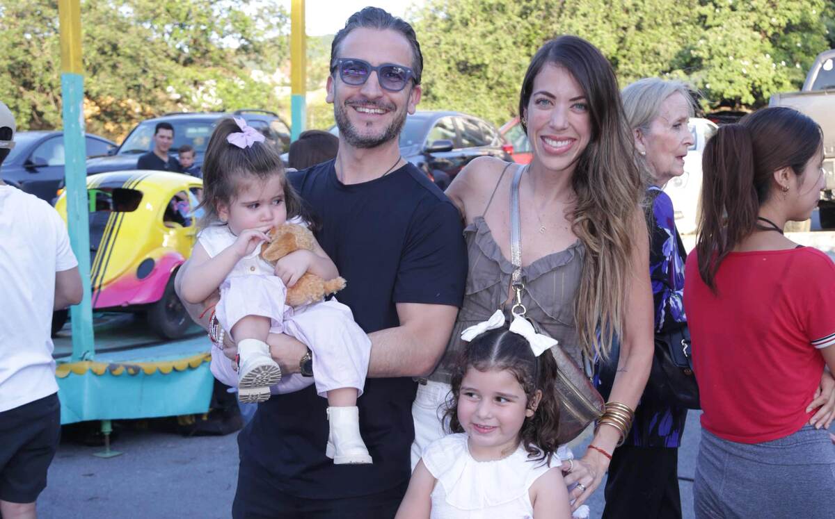 Carlos Berard, Érika Arcaute de Berard, Charlotte Berard y Anika Berard