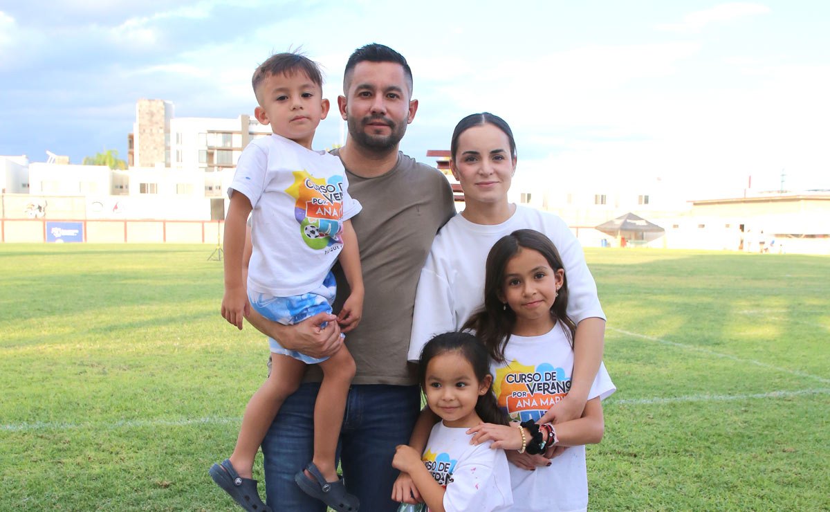 Gerardo, Chuy, Ale, Camila y María