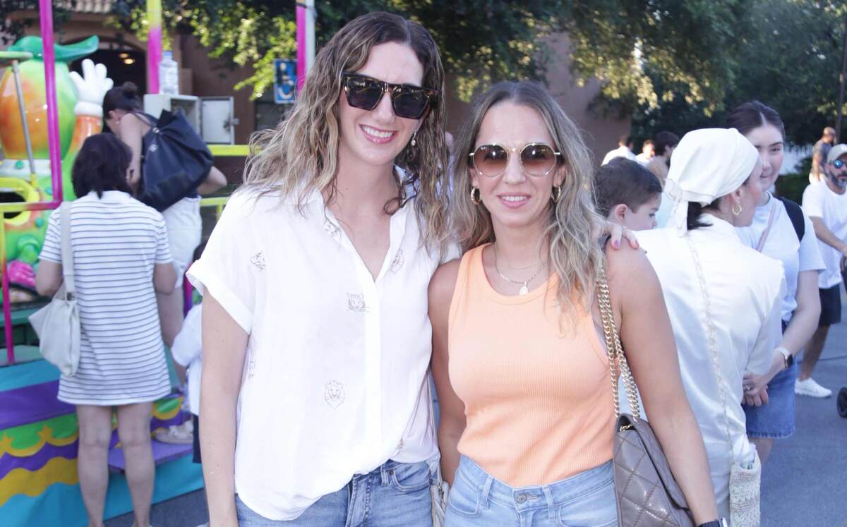 Giselle Marcos y Mónica Urdiales
