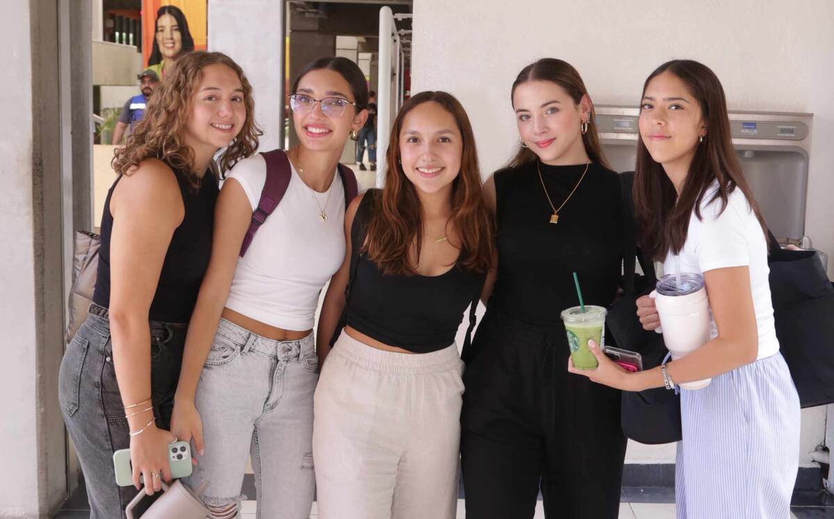 Ivanna Ortiz, Michelle Navarro, Regina Quiroga, Sofía Tijerina y Estefy Herrera