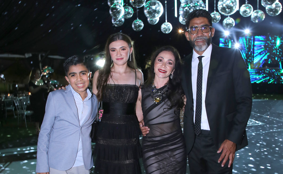 Marco, Beatriz, Beatriz y Felipe
