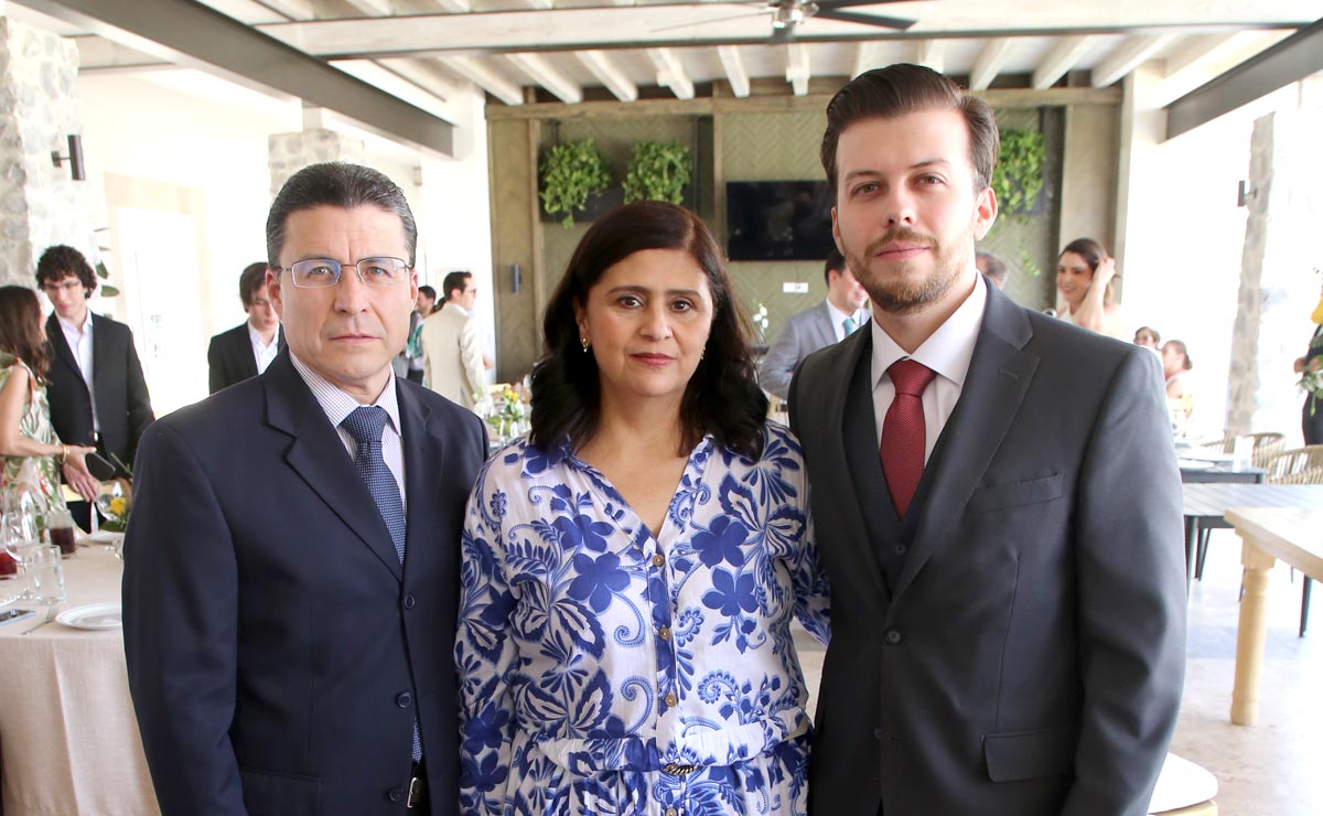 Raymundo, Hilda y Rogelio