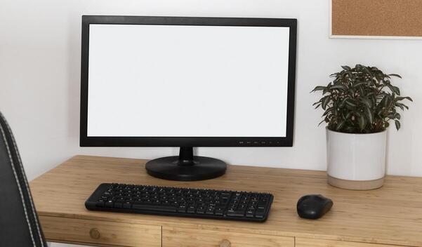 El tamaño de monitor es un factor importante para una computadora (Foto: Freepik)