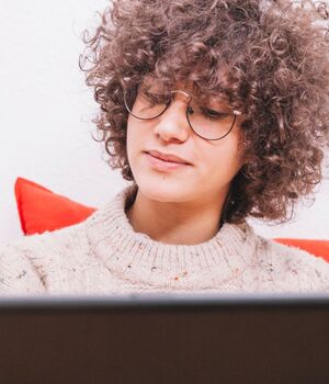 ¿Qué tamaño de monitor es el ideal para estudiar? (Foto: Freepik)