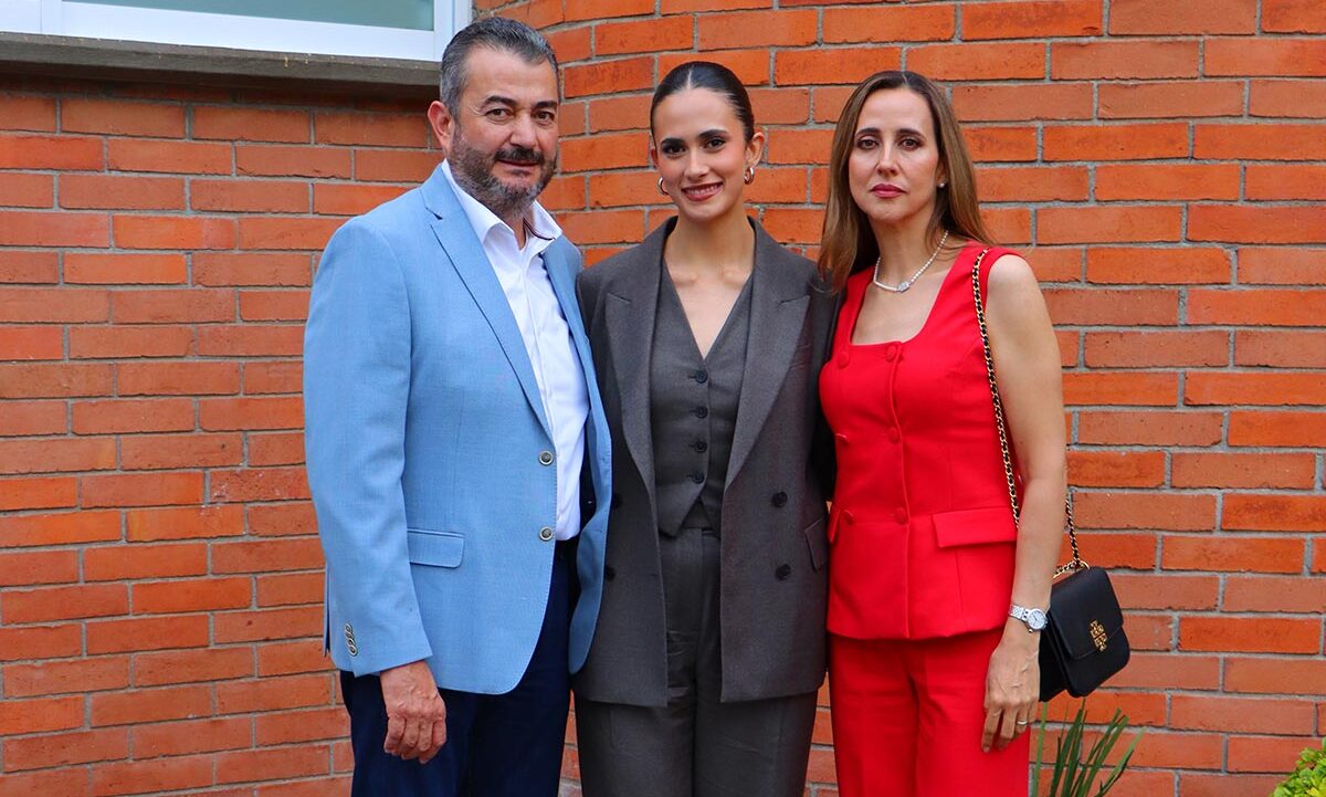 Eduardo Vega, Ximena Vega y Gabriela Romo