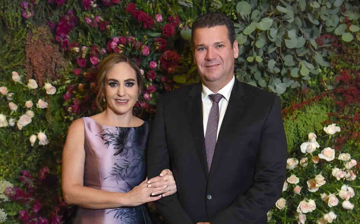 MARISA GÓMEZ Y EDUARDO INGUANZO los orgullosos padres de María Isabel
