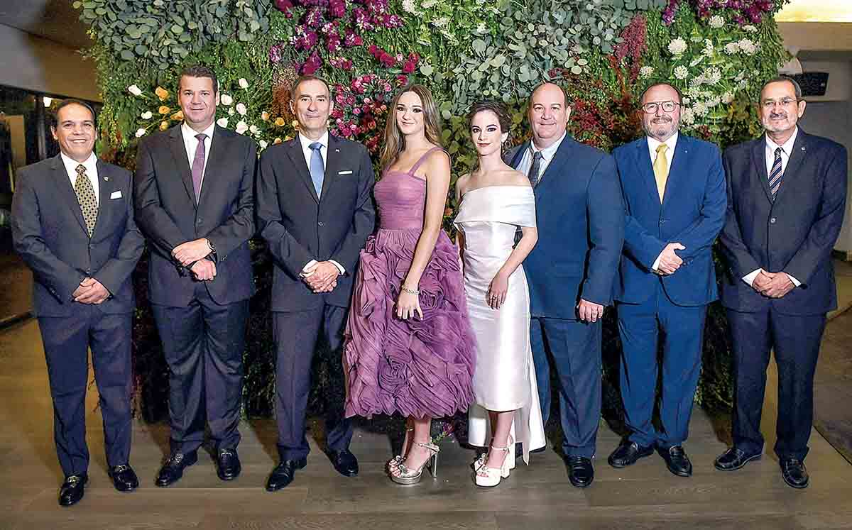 RAMIRO ELIZONDO, EDUARDO INGUANZO, ROBERTO ARGUELLO, MARÍA ISABEL INGUANZO, ANA MARY MARTÍNEZ, FERNANDO MARTÍNEZ, EMILIO GONZÁLEZ Y EDUARDO GONZÁLEZ