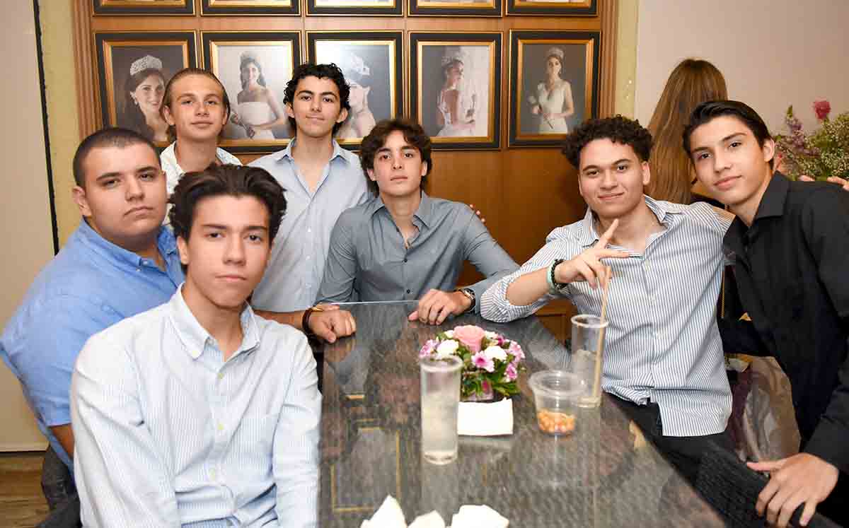 SERGIO MARTINEZ, GONZALO RAMOS, SANTIAGO DÁVILA, FERNANDO GONZÁLEZ, MARÍA ISABEL INGUANZO, RODRIGO GUZMÁN, ALEX PÉREZ Y CARLOS SABIDO en el Depo