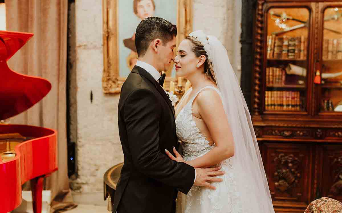 RICARDO CASANOVA y MAYELA CARRANCO se casaron muy enamorados