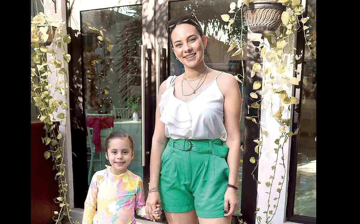 KATYA DEL ÁNGEL Y AHINOA CRUZ nos regalaron sus mejores sonrisas
