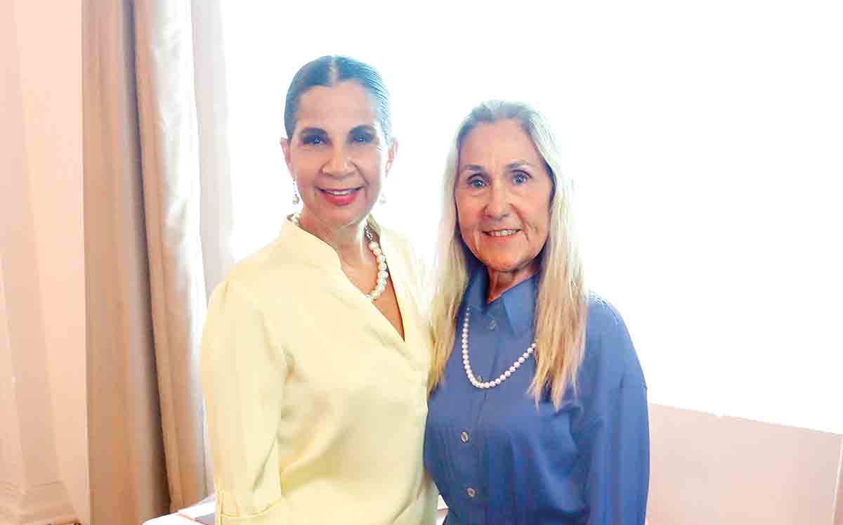 PATY GARCÍA Y MARU FANYON felices de la próxima unión