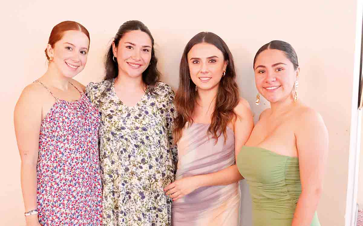 Asistentes llegaron con sus mejores outfits al festejo