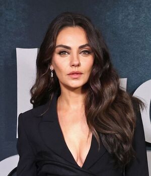 Ellos son los padres de Mila Kunis que no aceptan su dinero (Foto: Getty)
