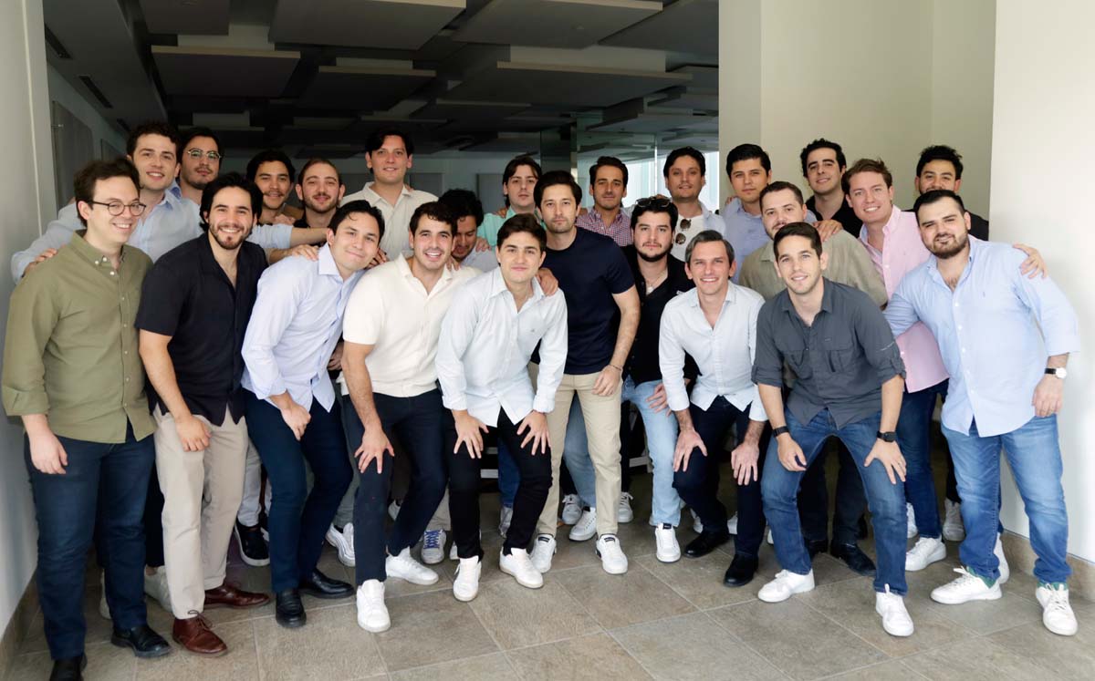 Adrián Mijares y amigos