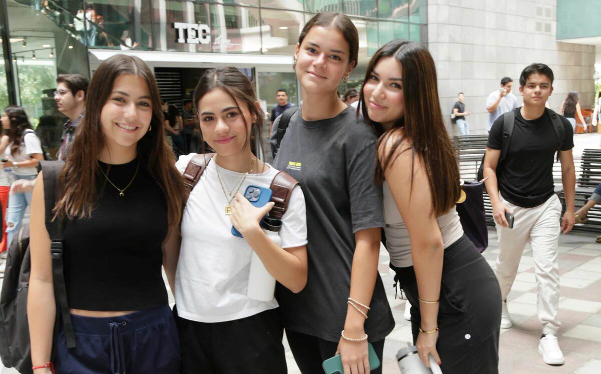Ana Cristina Llaguno, Paulina Haintze, Miranda Guadiana y Cristina Quijano