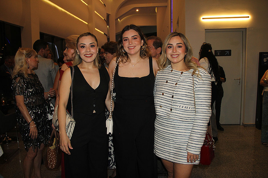 Carolina Martín Flores, Ana Ruth Martín Flores y Jacqueline Martín Flores