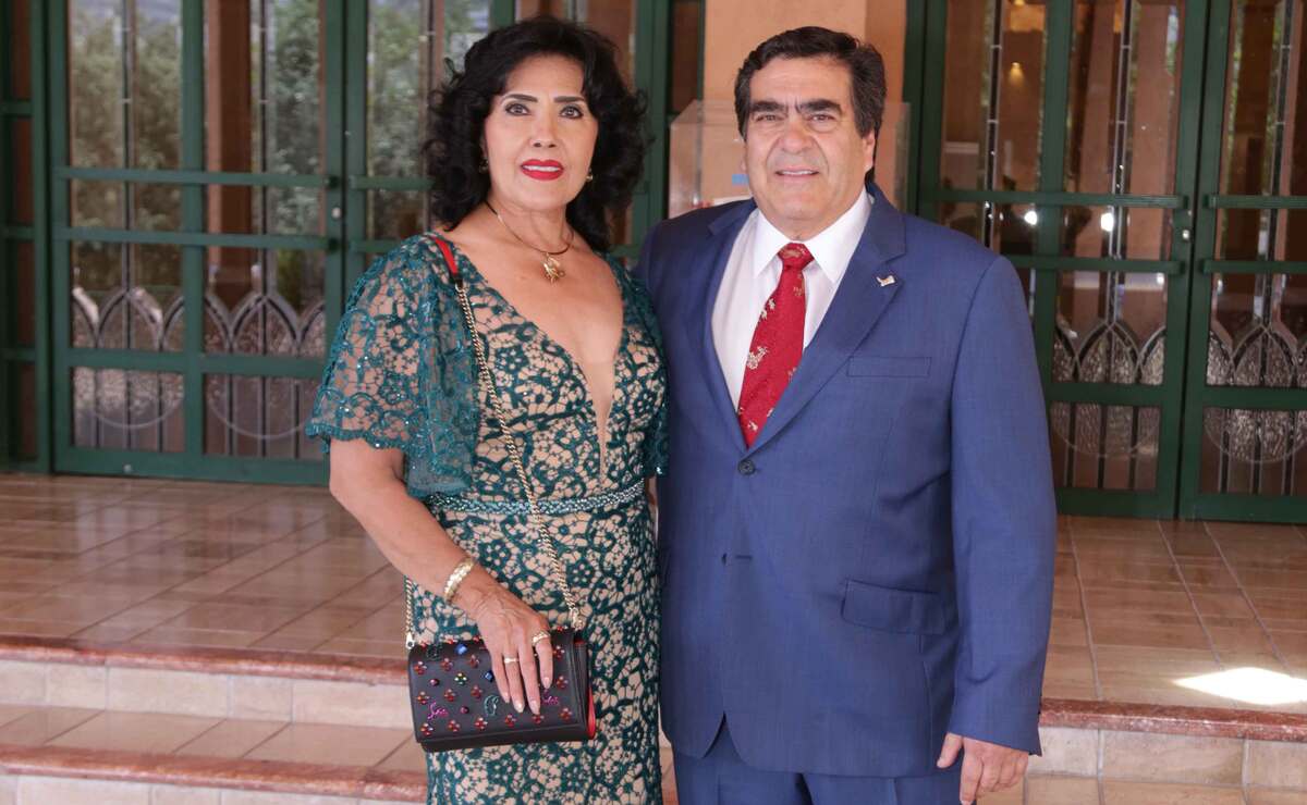 Lorena Dávalos y Héctor Sada