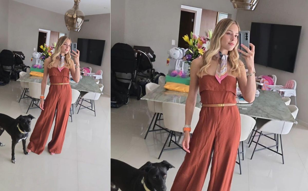 Mariana Rodríguez frente al espejo compartiendo su look (Instagram)
