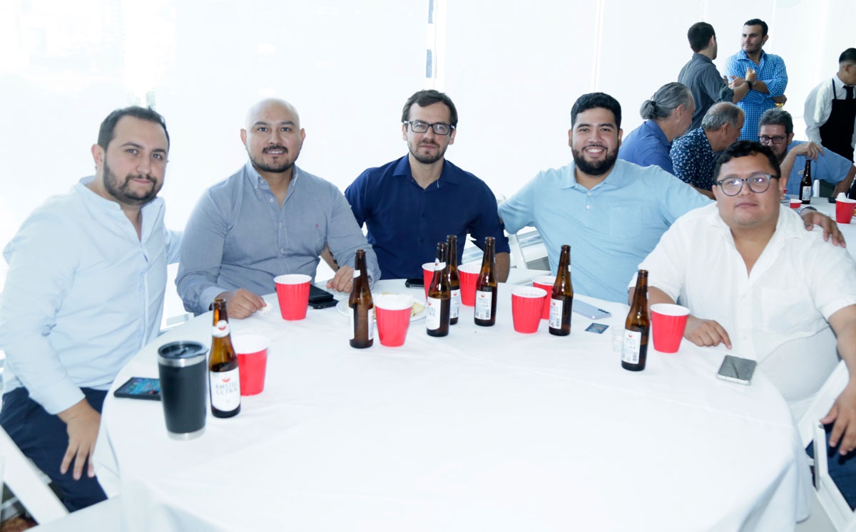 Roberto Mijares, Gabriel Rodríguez, Gabriel Delgado, Rodrigo Aguilar y Luis Omaya