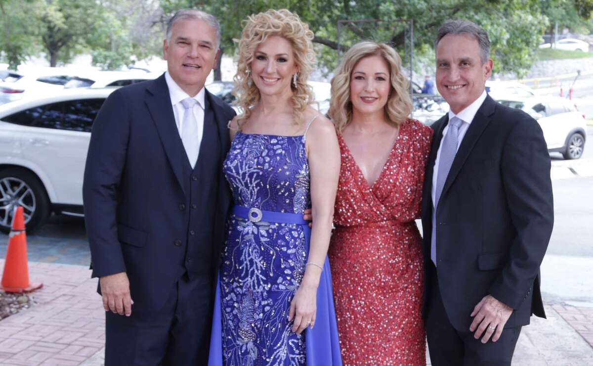 Rolando Rendón, Rosana Cantú, Esther Cantú y Javier Rubio