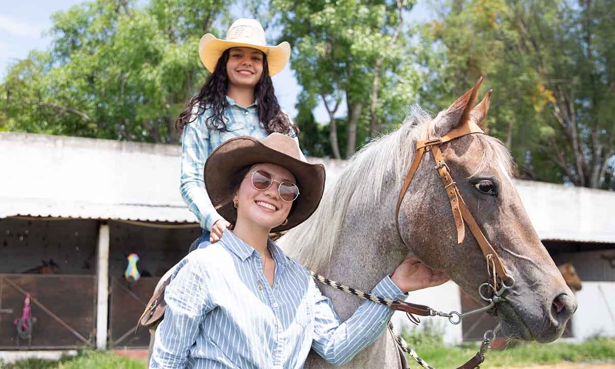 Marisol Orlansino y Carolina Herrera