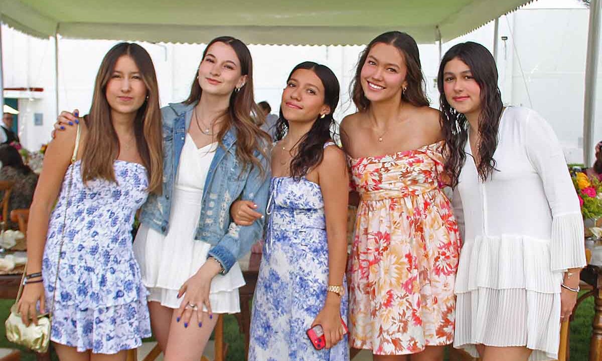 Belén Muñoz, María Ruiz, Romina Moncayo, María Cristina Cruz y Daniela Uribe