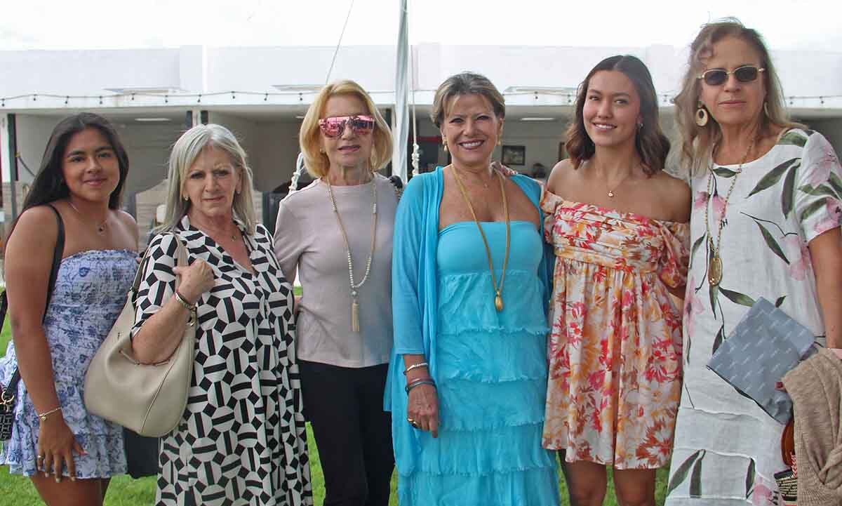 Paula Llanes, Espe Tanús, Susi Foncerrada, Martha Marenco, María Cristina Cruz y Maty Ortiz