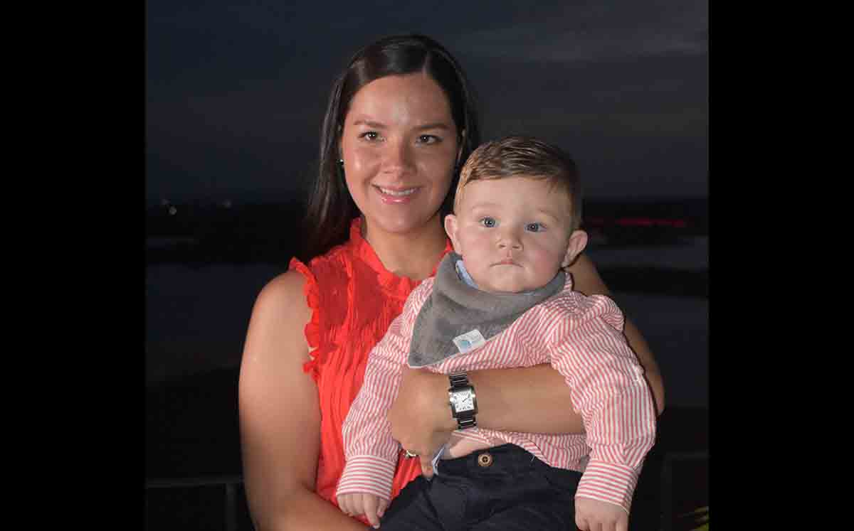 PRISCILA DE BENÍTEZ Y JOSÉ MANUEL BENITEZ felices en la pedida