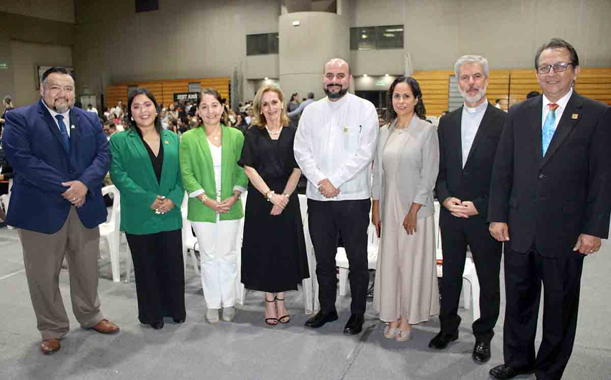 LUIS GERARDO GONZÁLEZ, JANETH GUEVARA, MÓNICA VIOLANTE, GLORIA SEPTIÉN, CARLOS MORENO, MARTHA PONCE, BRUNO MONTEKIO Y GERMÁN WIEDMER