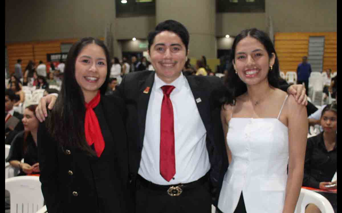 VALERIE EVARISTO, JOSÉ ALBERTO MANRÍQUE E ISABEL REYES llegaron con sus mejores outfits a la ceremonia