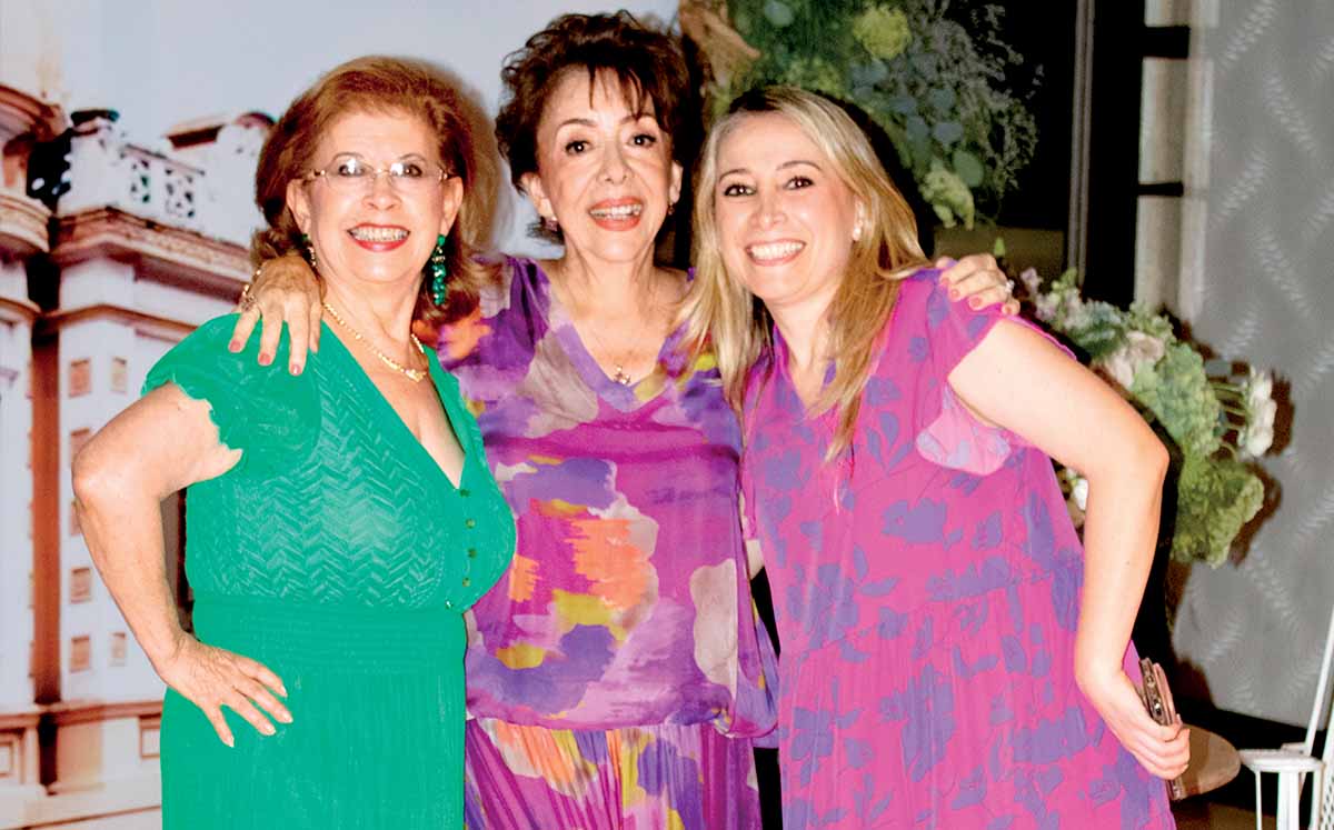 PATY DE SERNA, DORA LUZ FERNÁNDEZ DE GONZÁLEZ Y CRISTINA DE SALMAN llegaron puntuales al Museo de Tampico
