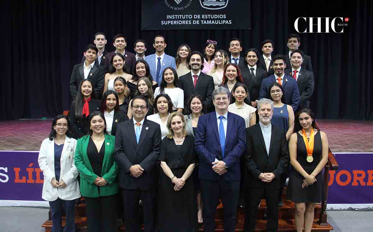 Ceremonia de cambio de directiva y sociedades de alumnos