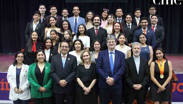 Ceremonia de cambio de directiva y sociedades de alumnos