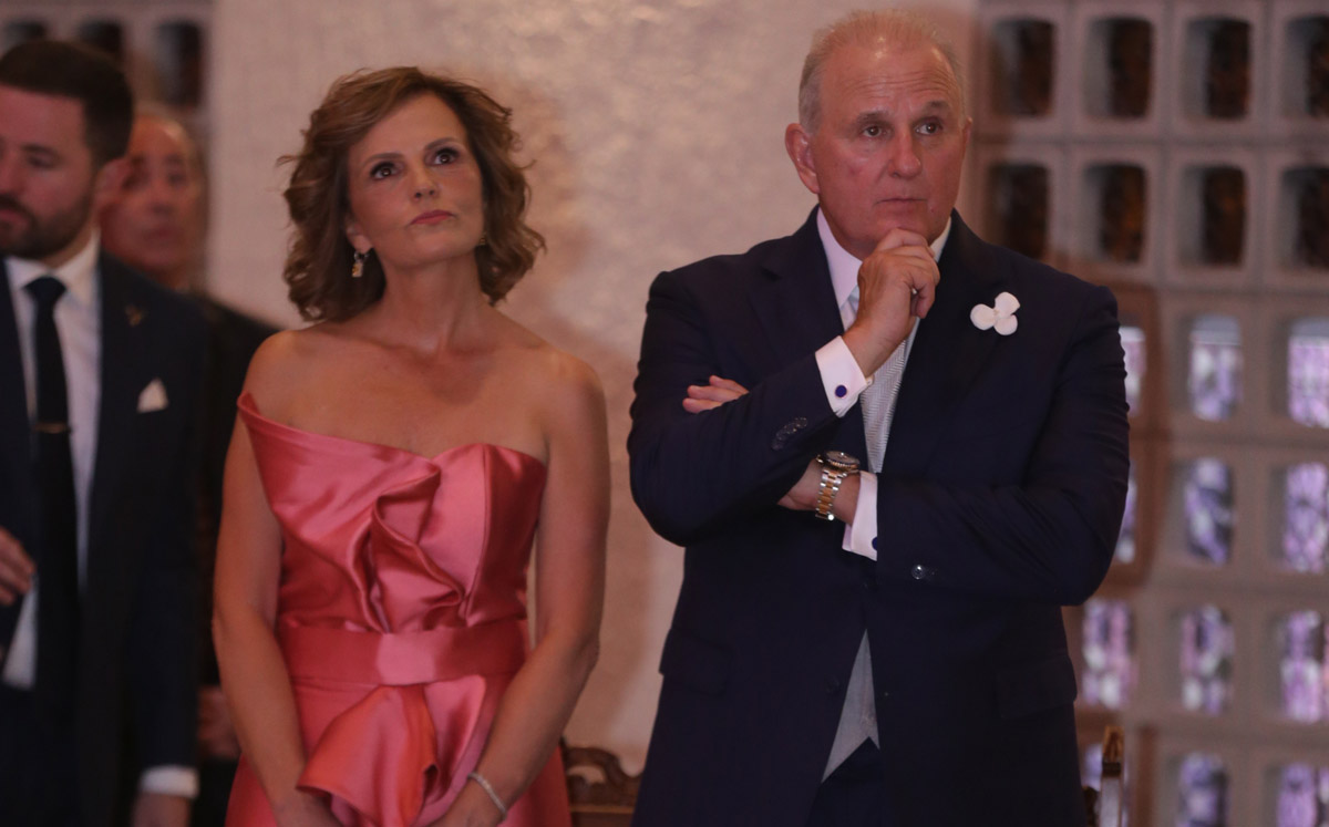 PAPÁS DE LA NOVIA. Lorena Sada y Carlos del Valle