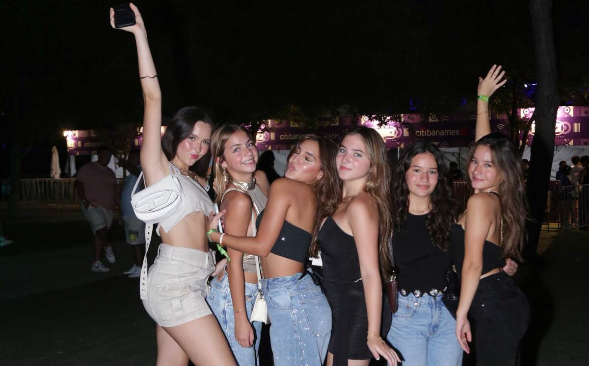 Paula Garza, Eugenia Montalvo, Zoé Villarreal, Marié Garza, Viviana Garza y Valentina Garza
