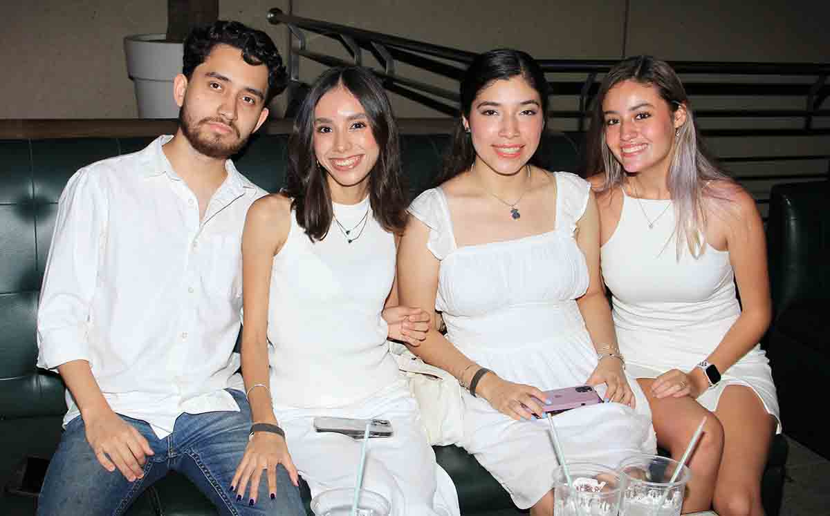 MIGUEL ALFARO, FABIOLA TEJEDA, SANDRA RIVERA Y CAMILA ARVIZU disfrutaron de una gran noche llena de música
