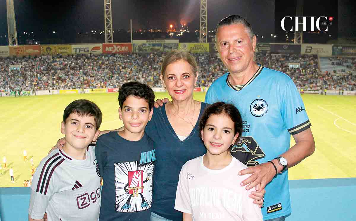 ANDRÉS HANUN, ABRAHAM HANUN, AÍDA FERES, AÍDA HANUN Y JESÚS NADER disfrutaron de una edición más del Clásico Tamaulipeco