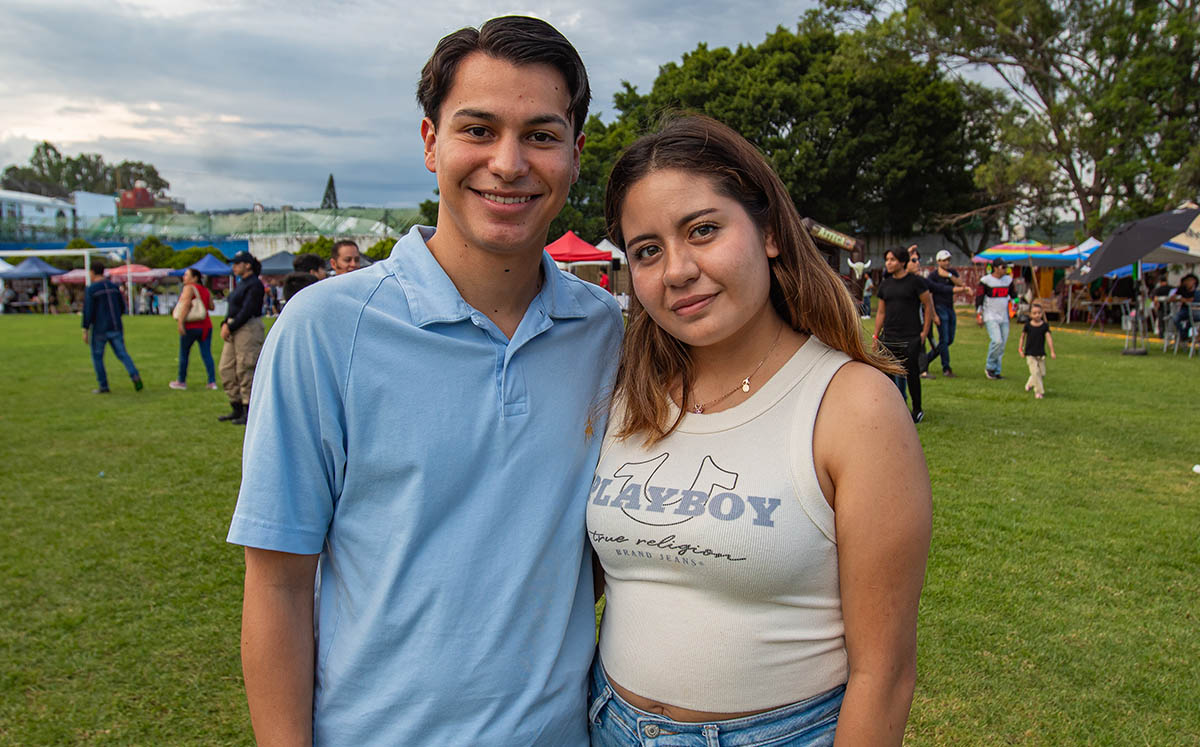 Raymundo Pineda y Berenice Cota