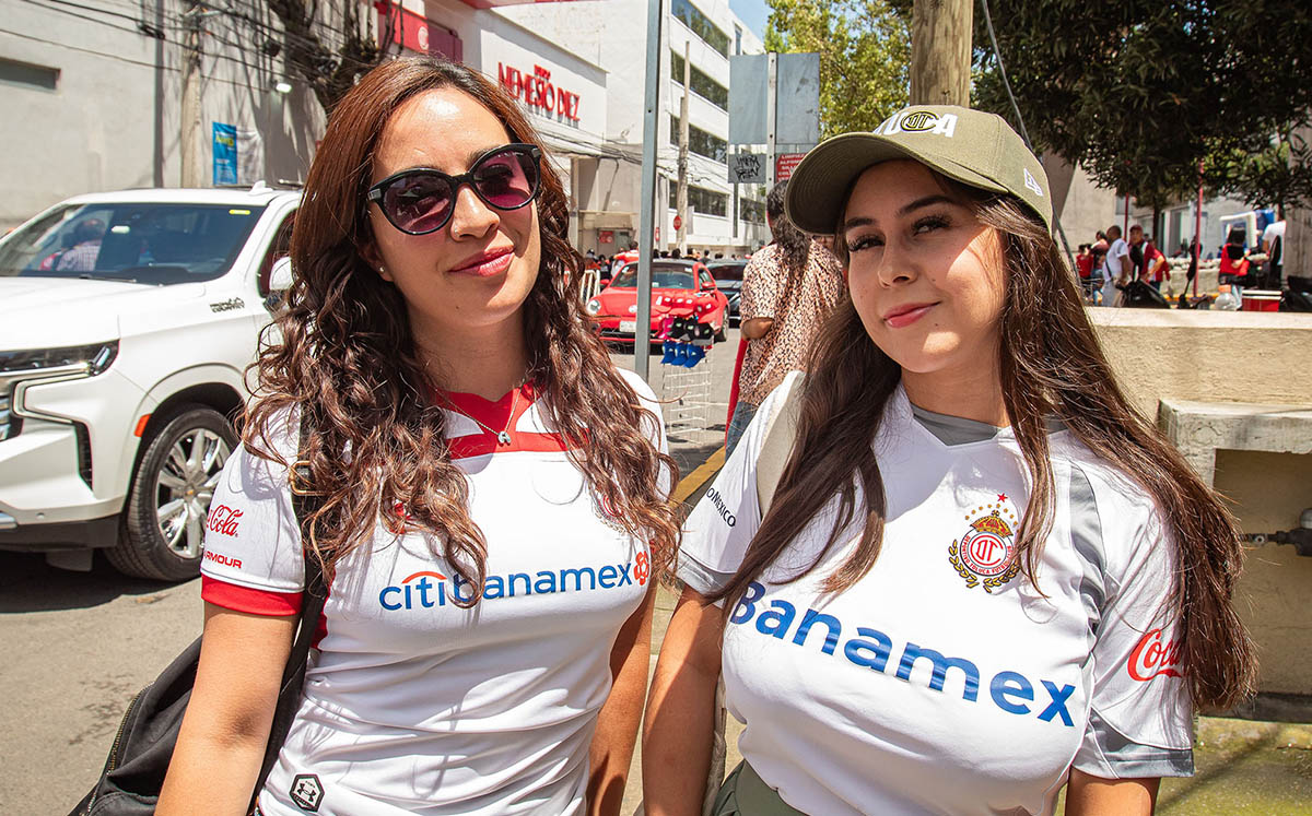 Dulce Estrada y Andrea Vallejo
