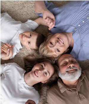 Abuelos o padres: ¿A quiénes nos parecemos más? (Foto: Freepik)