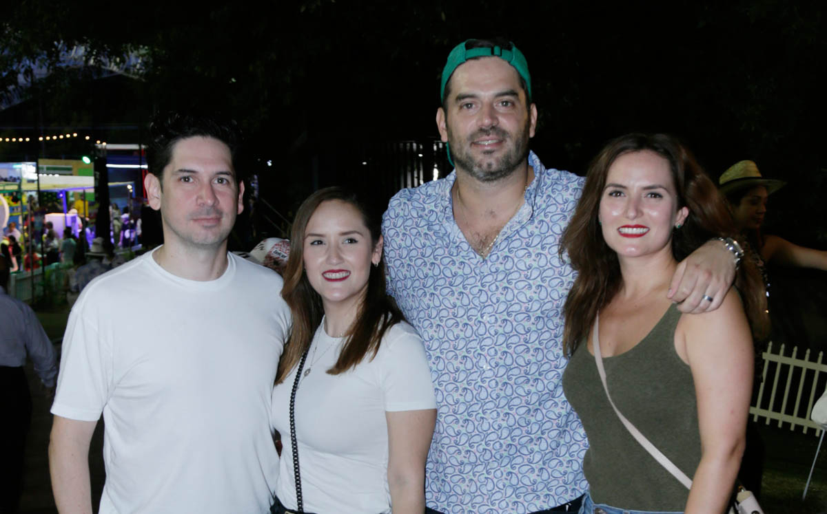 Daniel Lambretón, Bárbara González, Eduardo Galván y Ana Catalina González