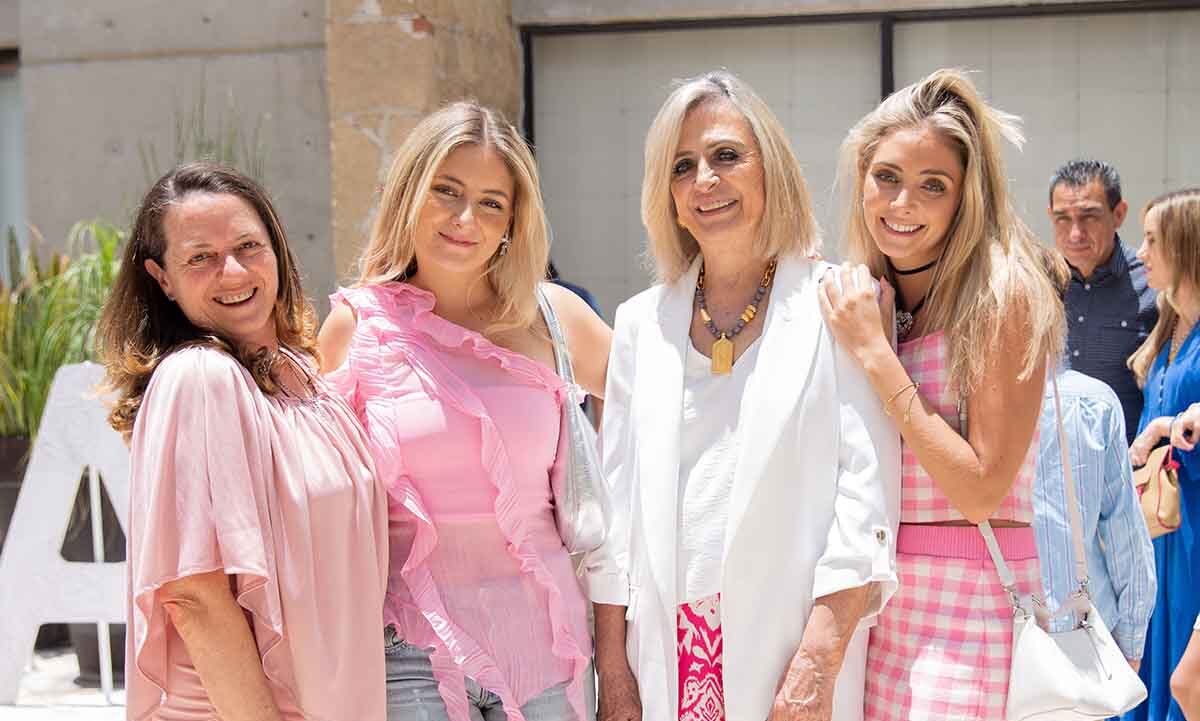 Marilu Prieto, Christiane Flores, Maredi Lizao y Nicole Flores