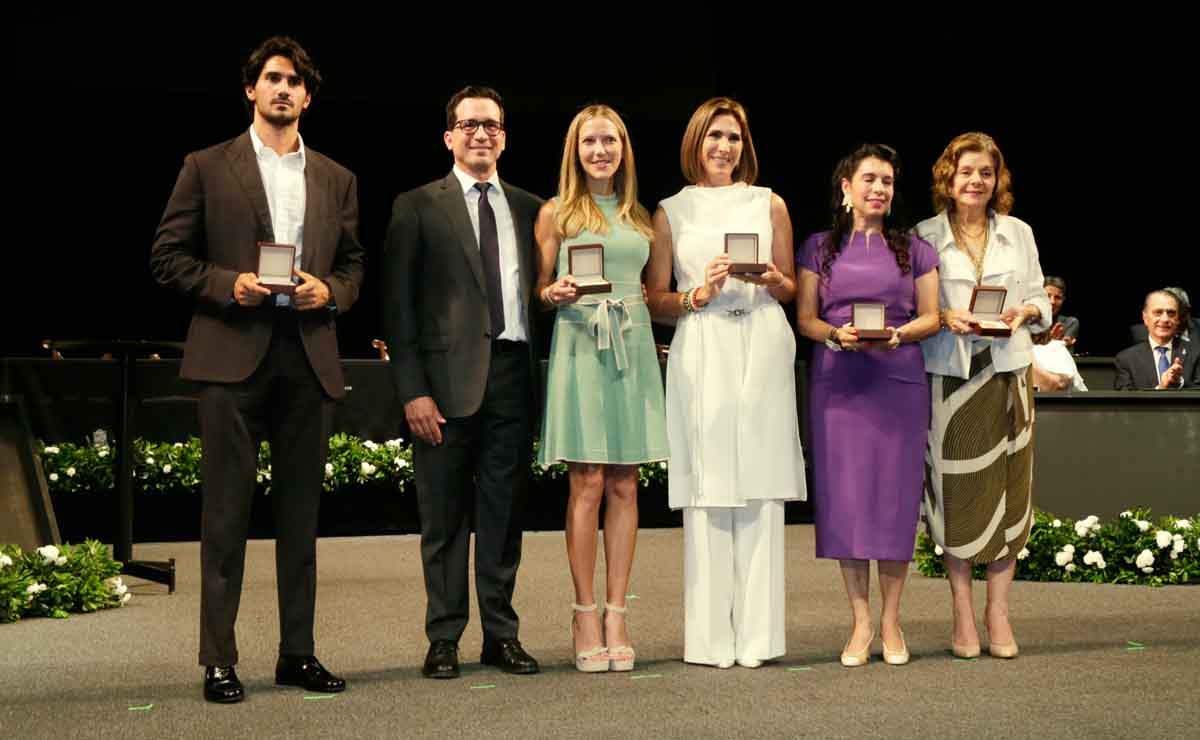 Patricio Orozco, Oscar F. De la Garza, Mónica Zambrano, Luz María Garza, Virgina González y Lily Navarro / Fotos: Omar Valdez