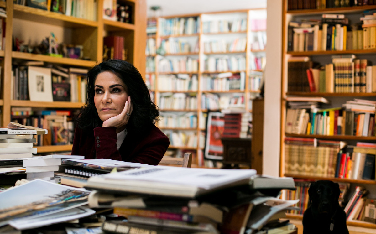 La periodista visitó Ucrania tras la invasión rusa para escribir este libro.