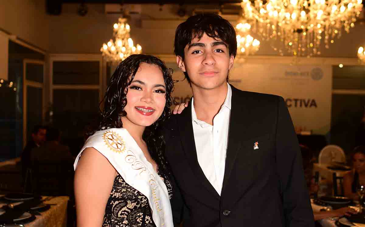 ALMA GABRIELA SALAZAR Y FRANCISCO SILVA llegaron puntuales al evento