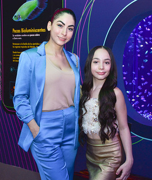 01 Krissel Rivera y Aleksa Rivera